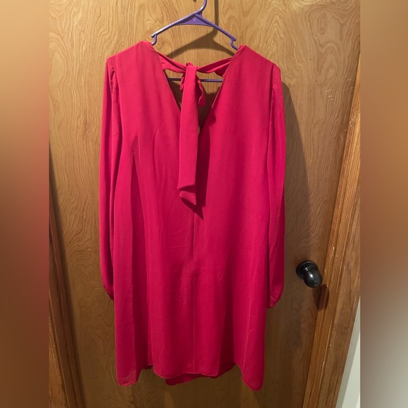 Nine West Size Large Red Chiffon V-Neck Dress With Tie In The Back At The Neck - Picture 6 of 8